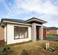109 Cozy Cranbourne Family House 5Bed2Bath2Parking - Accommodation Daintree