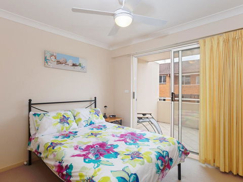 11 'Seashells', 21-23 Magnus Street - Pool, Lift, Aircon - Accommodation Daintree 3