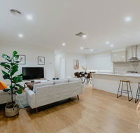 118 Refreshing 3BR Werribee Family House - Accommodation Daintree