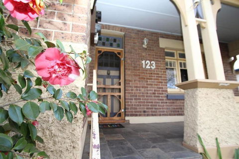 123 Hill St, Heart Of Orange, Double Brick - Accommodation Daintree 0