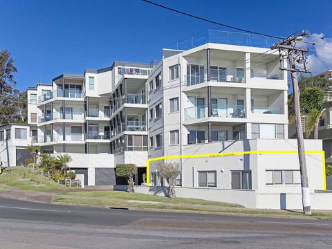 13 'Bayview Towers', 15 Victoria Parade - Ground Floor Unit With Magical Water Views - Accommodation Daintree 2
