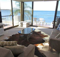 13 'Harbourside' 3-7 Soldiers Point Road - fantastic waterfront unit - Accommodation Daintree