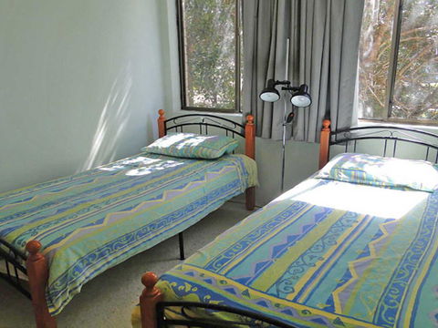 15 'Harbourside' 3-7 Soldiers Point Road - Right On The Waterfront - Accommodation Daintree 3