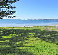 15 'Kanangra' 39 Soldiers Point Road - fantastic unit right on the water - Accommodation Daintree
