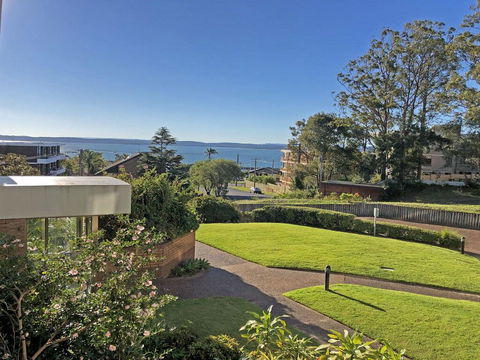 15 'The Commodore' 9-11 Donald Street - Great Unit Only A Short Walk To CBD - Accommodation Daintree 0