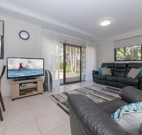 16 'Carindale' 19-23 Dowling St - Ground floor Foxtel Pool and Tennis Court - Accommodation Daintree