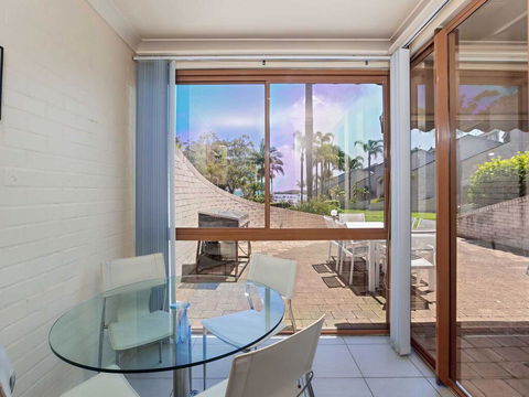 16 'The Moorings' 4 Cromarty Road - Waterfront Property With Pool & Air Conditioning - Accommodation Daintree 3