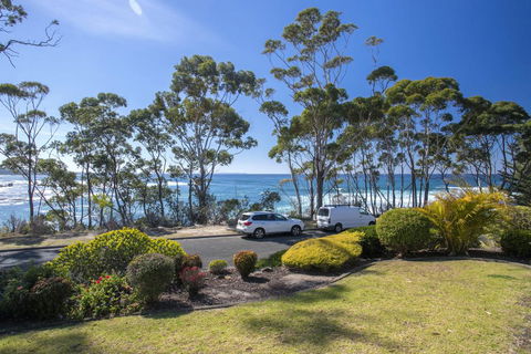 16 Shipton Cres - Secluded Away - Accommodation Daintree 0