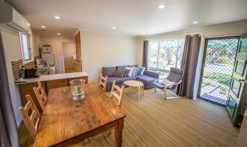 17 Broadbeach Drive - Free WiFi! - Accommodation Daintree 3