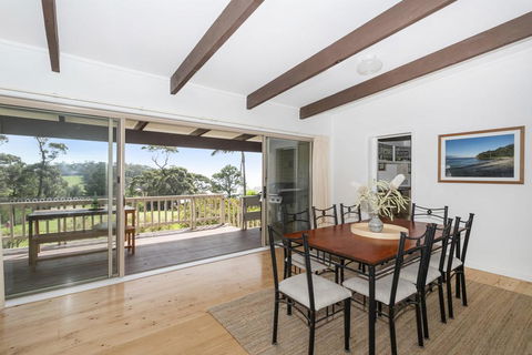 19 Buchan Street - Mollymooks Tee To Sea - Accommodation Daintree 1