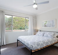2 'Bronte Court' 17 Magnus Street - air con complex pool and centrally located - Accommodation Daintree