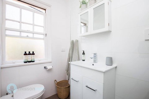 2 Bdrm Art Deco Apt, Stroll To Bondi Junction - Accommodation Daintree 2