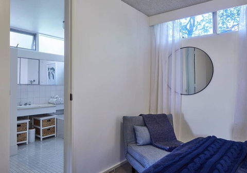 2 Bdrm South Yarra Apt With Balcony And Parking - Accommodation Daintree 1