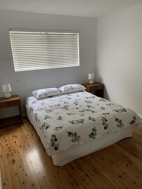 2 Bed Bar Beach Apartment - Stroll To Beach & Cafes, Supermarket Apartment 6 - Accommodation Daintree 3