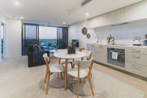 2 Bed Brisbane Resort Apartment - Accommodation Daintree 2