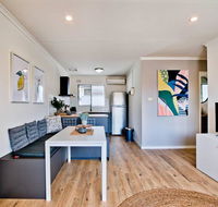 2 Bedroom Apt In Glenelg With Air-Con - Accommodation Daintree