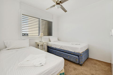 2 Bedroom Top Floor Unit - Ocean Views And Pool - Accommodation Daintree 1