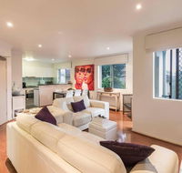 2 Bedroom with Parking  AC Close To Beach  City - Accommodation Daintree