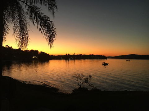 2 The Shores Soldiers Point - Waterfront - Uninterrupted Water Views INCLUDING ALL LINEN & TOWELS, Free Wi-Fi - Accommodation Daintree 3
