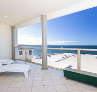 2/141A Soldiers Point Road - large waterfront duplex across from the bowling club - Accommodation Daintree