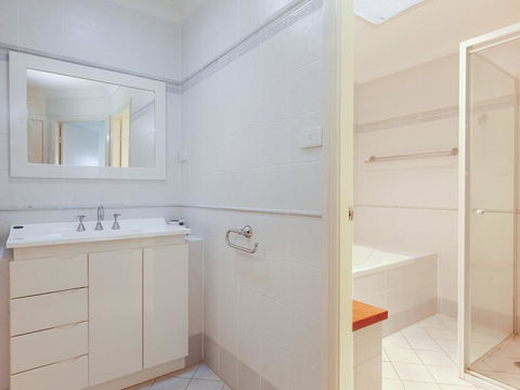2/141A Soldiers Point Road - Large Waterfront Duplex Across From The Bowling Club - Accommodation Daintree 1