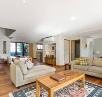 2/21-25 Fletcher Street - Casablanca at Bogarts - Accommodation Daintree