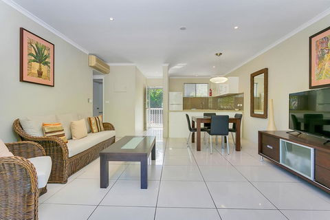 214 Spindle Cowrie Apartment - Accommodation Daintree 3