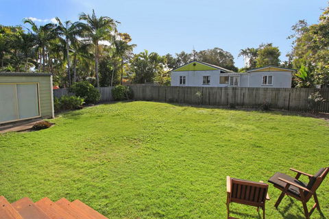24 Sundew Street, Mudjimba - 500 Bond - Pet Friendly, Linen Supplied, WIFI, Air Cond. - Accommodation Daintree 2