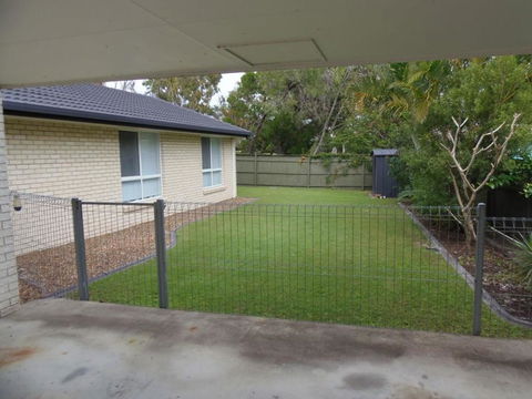 26 Kurana Street - Rainbow Beach, Stroll To The Beach And Shops - Accommodation Daintree 2