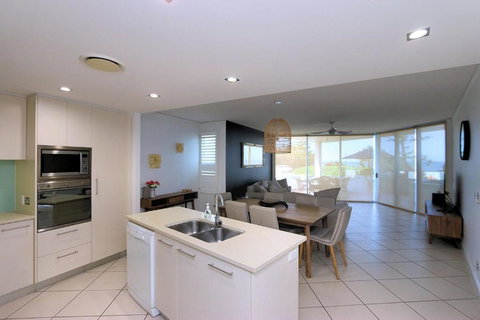 C Bargara Unit 101 - Accommodation Daintree 1