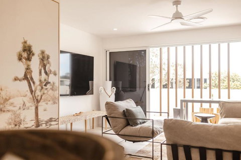 C & C By The Sea - Accommodation Daintree 0