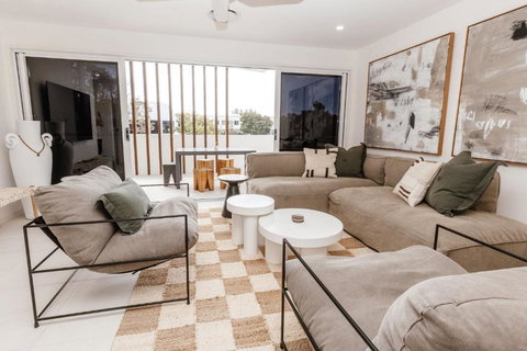 C & C By The Sea - Accommodation Daintree 2