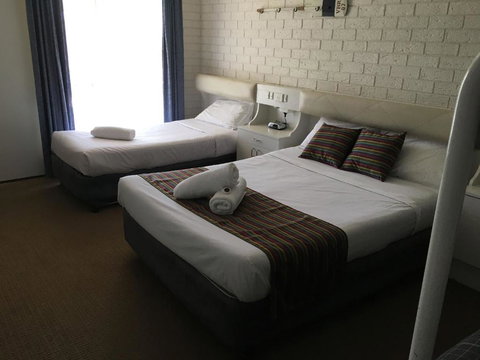 CAPRICORN MOTOR Inn - Accommodation Daintree 4