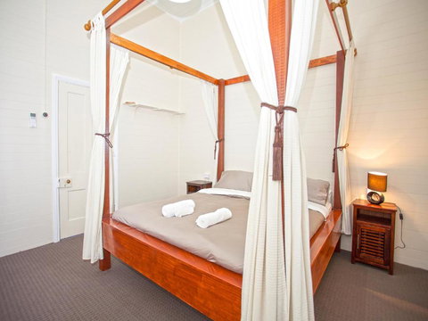 CBD Holiday Home - Accommodation Daintree 0
