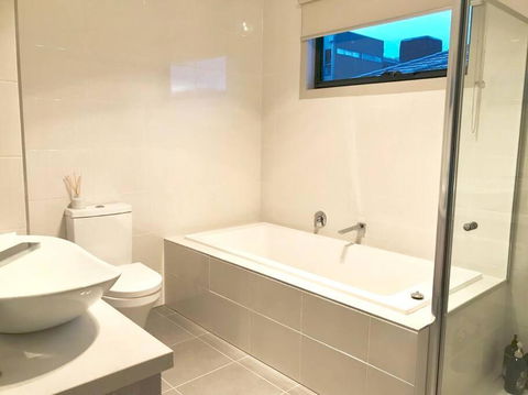 D112 Braybrook Central Stay-Great Getaway - Accommodation Daintree 4