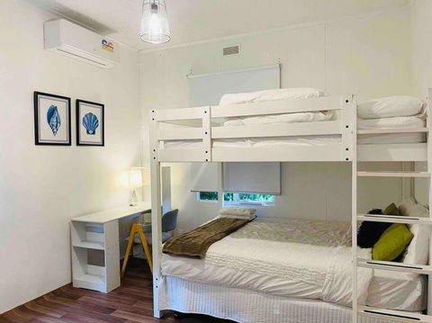 D123 Super Sun Shine Stay - Accommodation Daintree 1