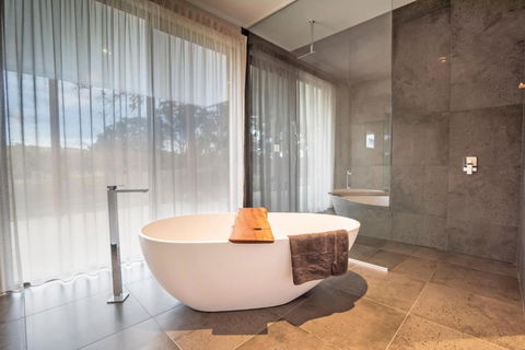 Dale View Luxury Accommodation - Accommodation Daintree 0