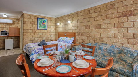 Darling River Motel - Accommodation Daintree 1