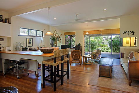 28 Childe Street, Byron Bay - Banaba - Accommodation Daintree 1