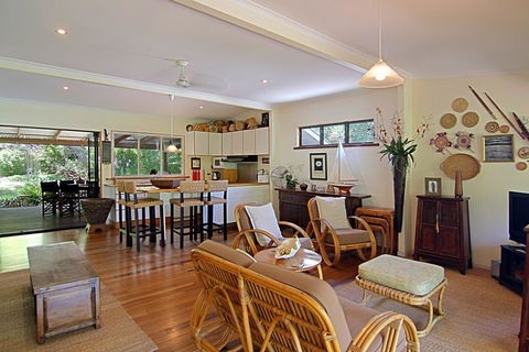 28 Childe Street, Byron Bay - Banaba - Accommodation Daintree 0