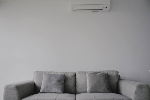 2Bed 2Bath Minimalist Apartment In CBD - Accommodation Daintree 2