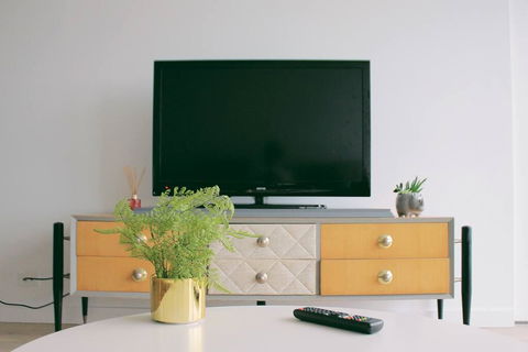 2Bed 2Bath Minimalist Apartment In CBD - Accommodation Daintree 1