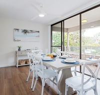 3 'Bangalee' 41 Soldiers Point Rd - Fantastic Waterfront Unit with Pool WIFI  Chromecast - Accommodation Daintree