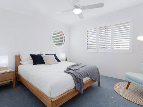 3 'Pelican Sands', 83 Soldiers Point Rd - Stunning Waterfront Unit With Magical Water Views & Air Conditioning - Accommodation Daintree 3