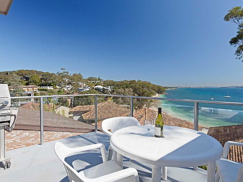 3 'Sebastapol' 66 Thurlow Avenue - Gorgeous Unit Overlooking Dutchies Beach - Accommodation Daintree 0