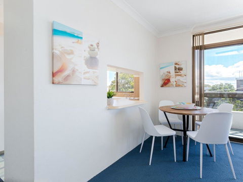 3 'The Commodore' , 9-11 Donald Street - Great Unit In The Heart Of Town - Accommodation Daintree 1