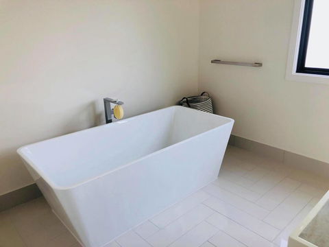 3 Bedroom Executive Luxury Beachside Townhouse - Accommodation Daintree 2