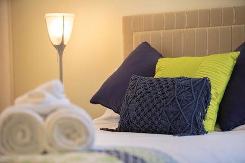 3 Bedroom Ultimate Luxury Waterfront - Accommodation Daintree 2