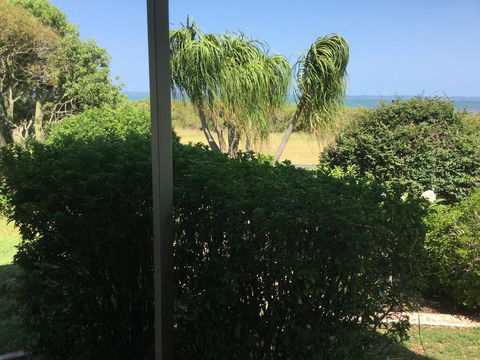 3 Sea/Fraser Island View Deckings, Beachfront, Marina - Accommodation Daintree 2