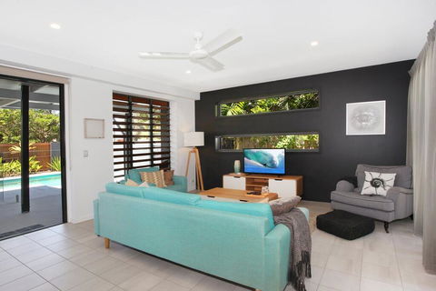 34 Boardrider Crescent, Mount Coolum - Accommodation Daintree 1